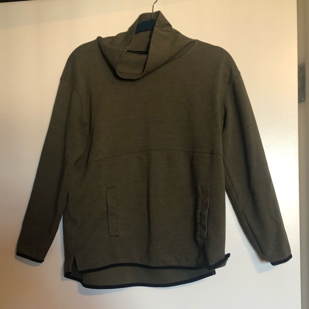 Women’s Tek Gear green pullover